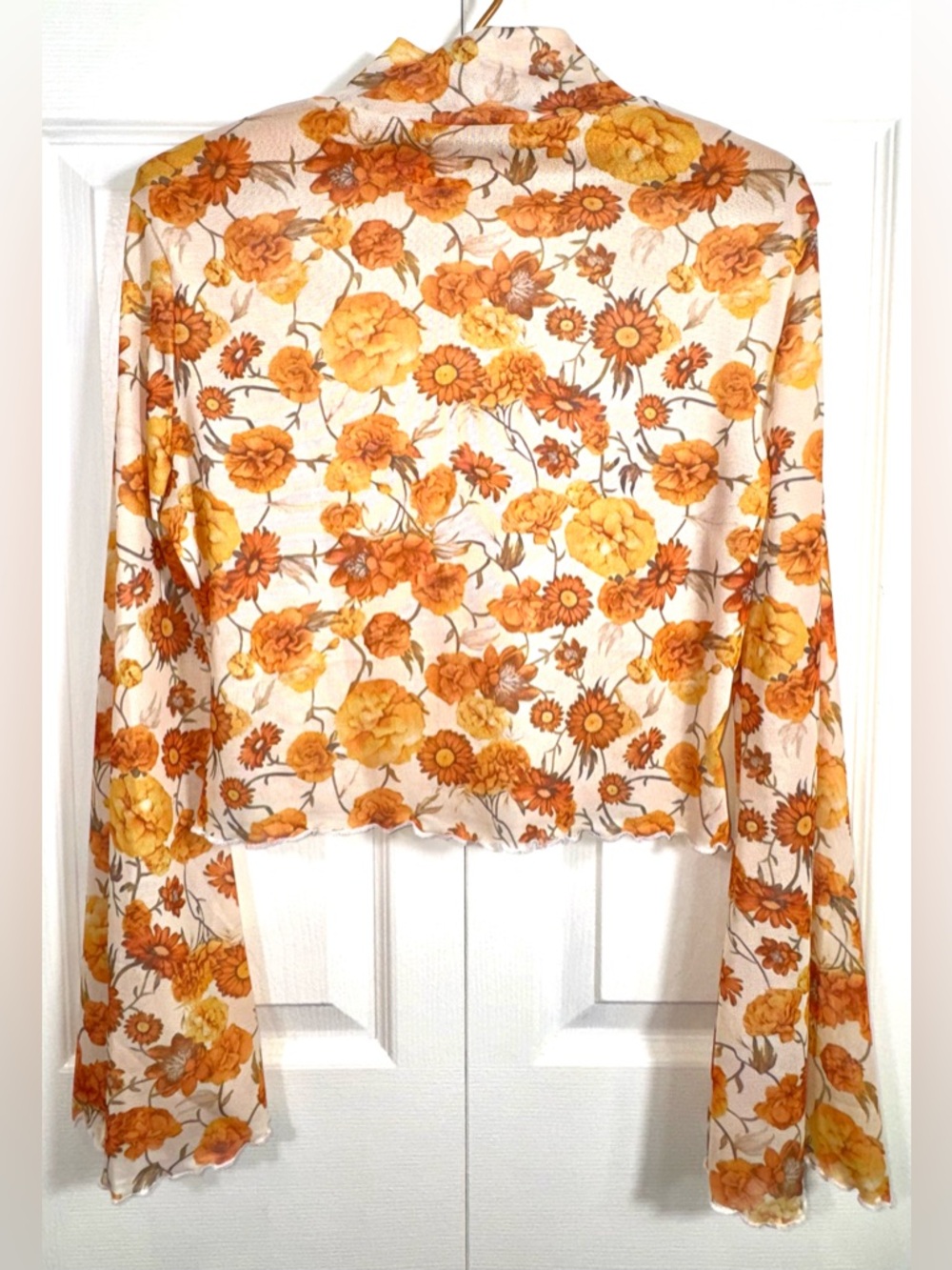 Orange Floral Printed Bell Sleeve Mock Neck Scallop Trim Blouse size M - Picture 2 of 10